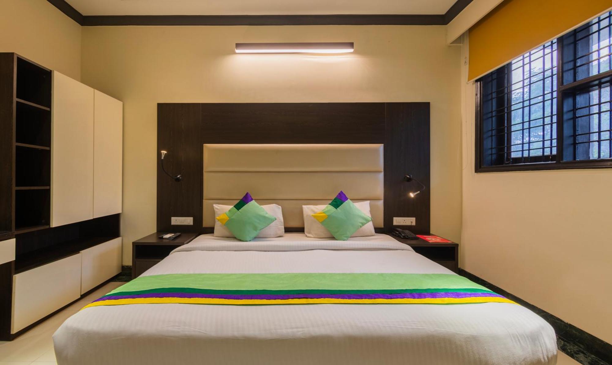 Super Townhouse Sushant Lok Phase 1 Formerly Hotel Neven غورغاون المظهر الخارجي الصورة
