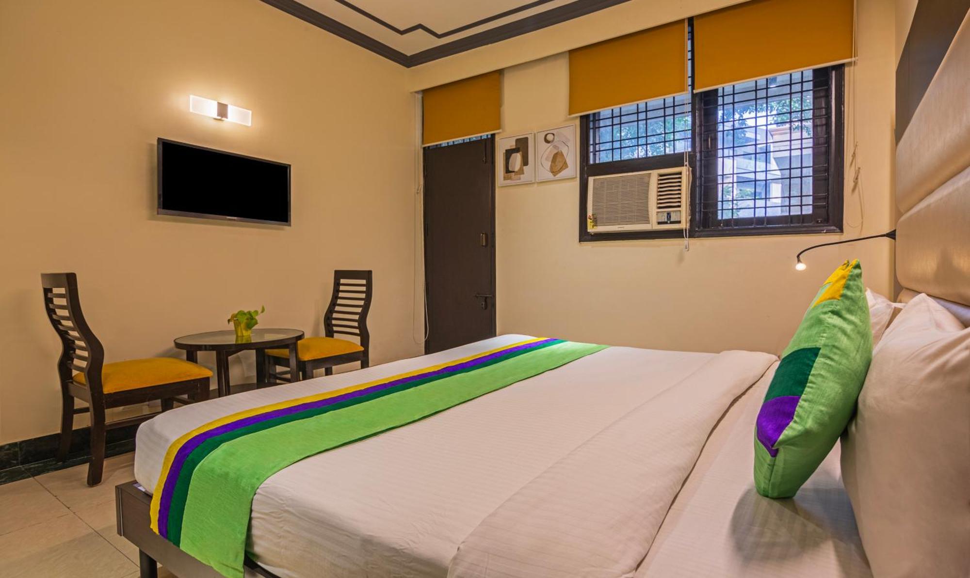 Super Townhouse Sushant Lok Phase 1 Formerly Hotel Neven غورغاون المظهر الخارجي الصورة