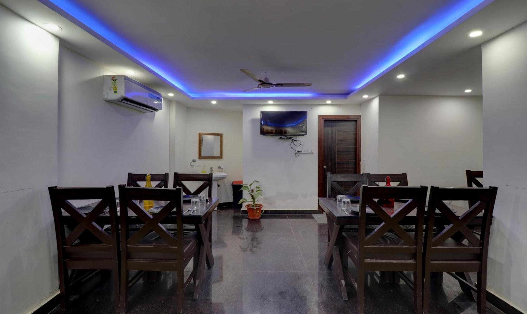 Super Townhouse Sushant Lok Phase 1 Formerly Hotel Neven غورغاون المظهر الخارجي الصورة